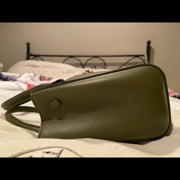 Authentic Chanel Neo Executive - Picture 4 of 12